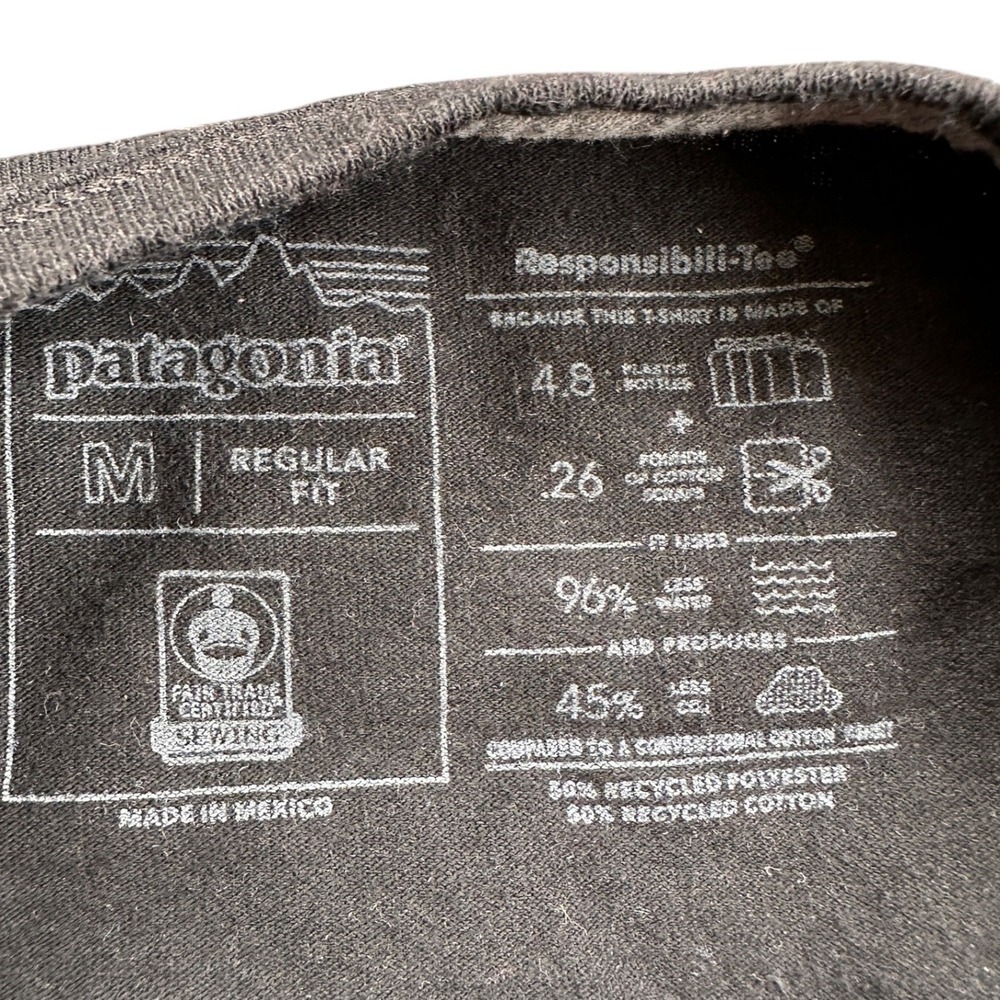 Patagonia Responsibili-Tee Long Sleeve Mens M Black P-6 Logo Graphic T-Shirt - Picture 5 of 5
